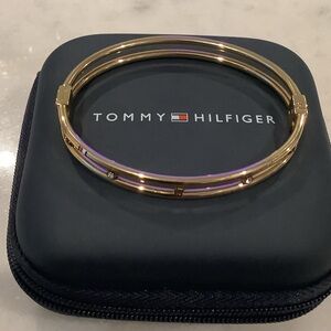 Tommy Hilfiger Women’s Gold-Plated Bangle Bracelet, Brand New
